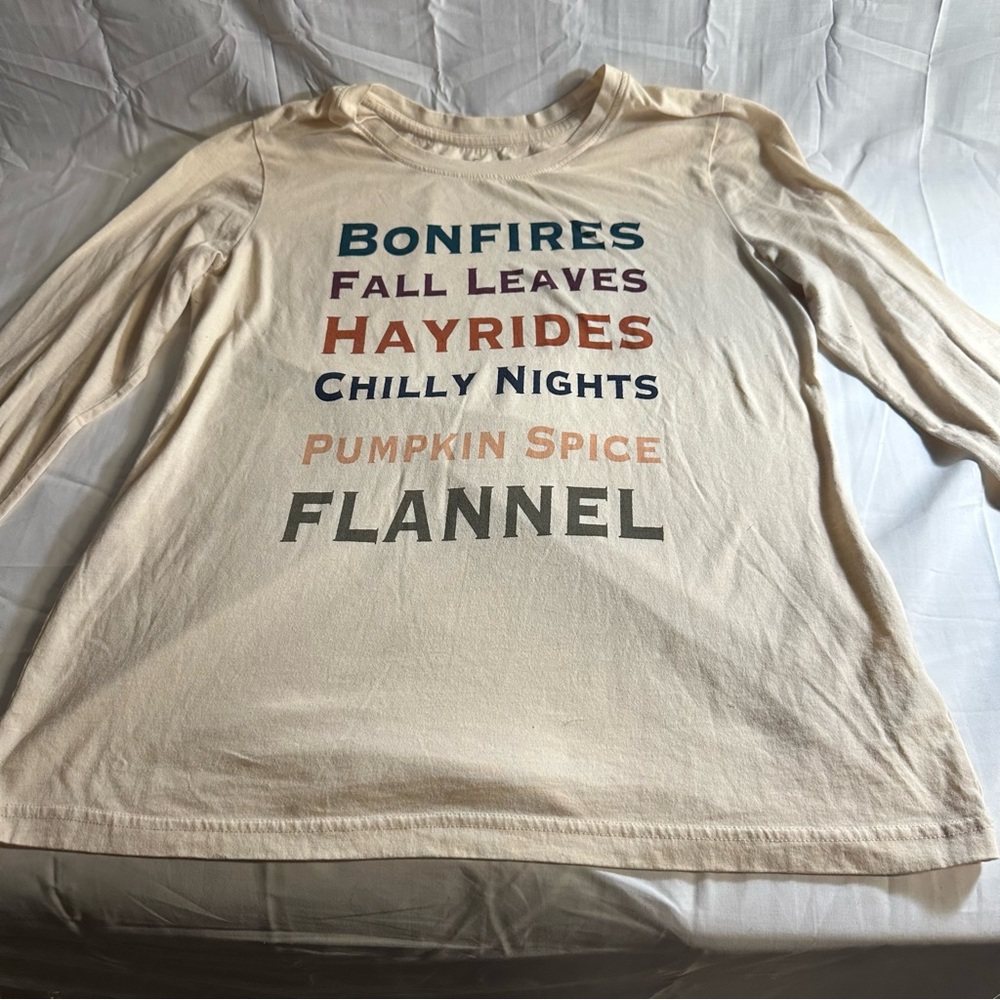 Natural Reflections Cream Fall Inspired Long Sleeve Graphic Tee Size Medium
